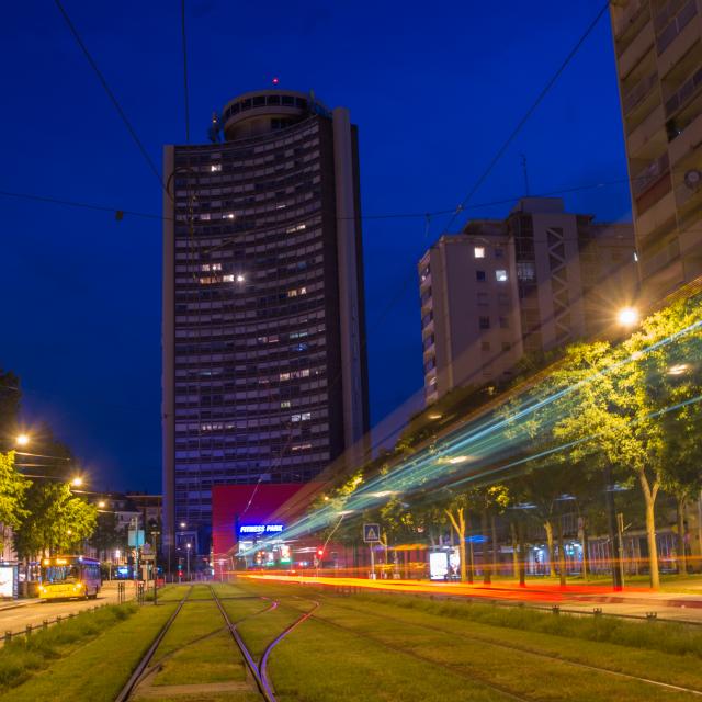Straßenbahn und Europaturm