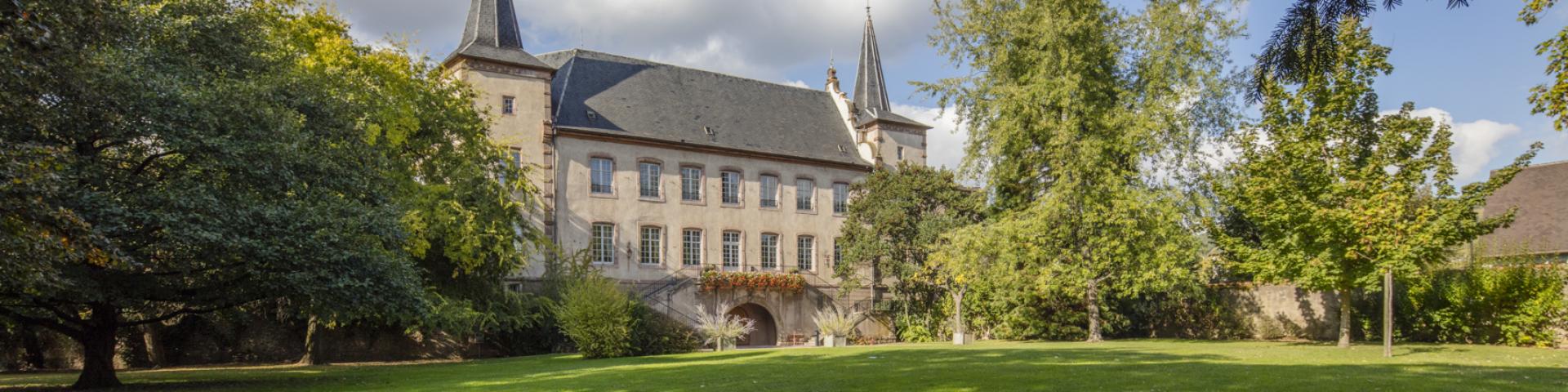 Confrérie Saint-Etienne Castle